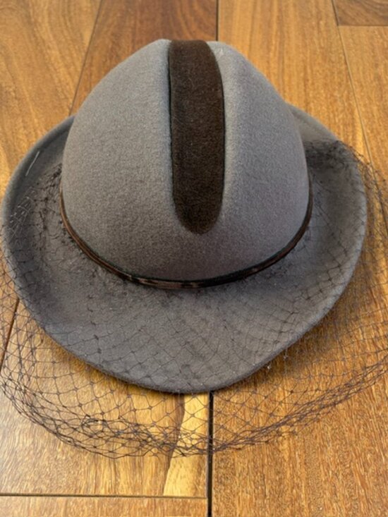 Sonni San Francisco brown vintage wool hat with front veil and velvet trim